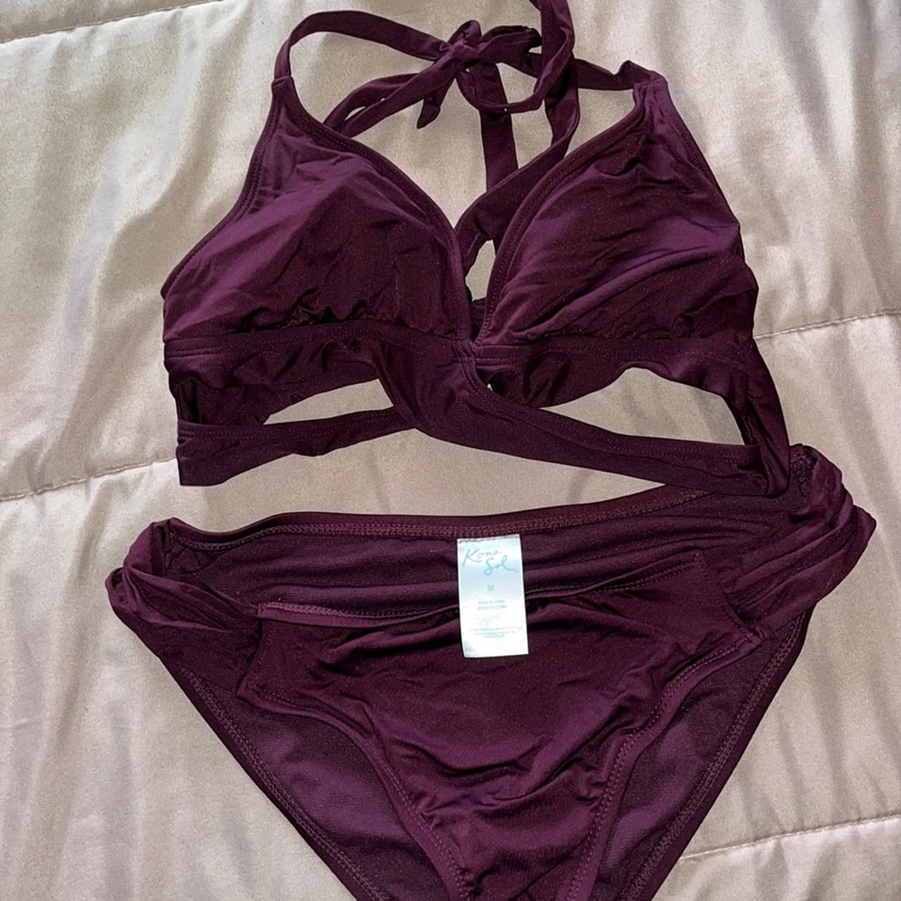 Women’s swim wear